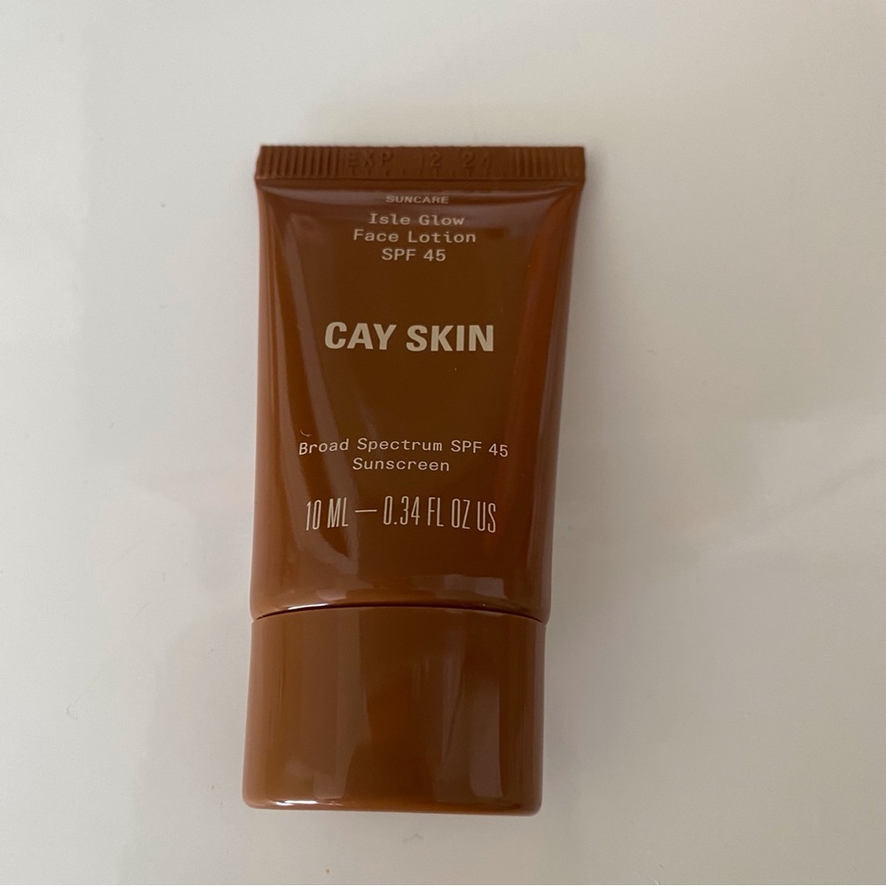 Cay Skin Isle Glow Face Moisturizer SPF 45 Deluxe Sample .34oz 10ml